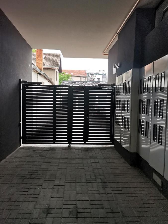 Stan Na Dan M Leilighet Novi Sad Eksteriør bilde