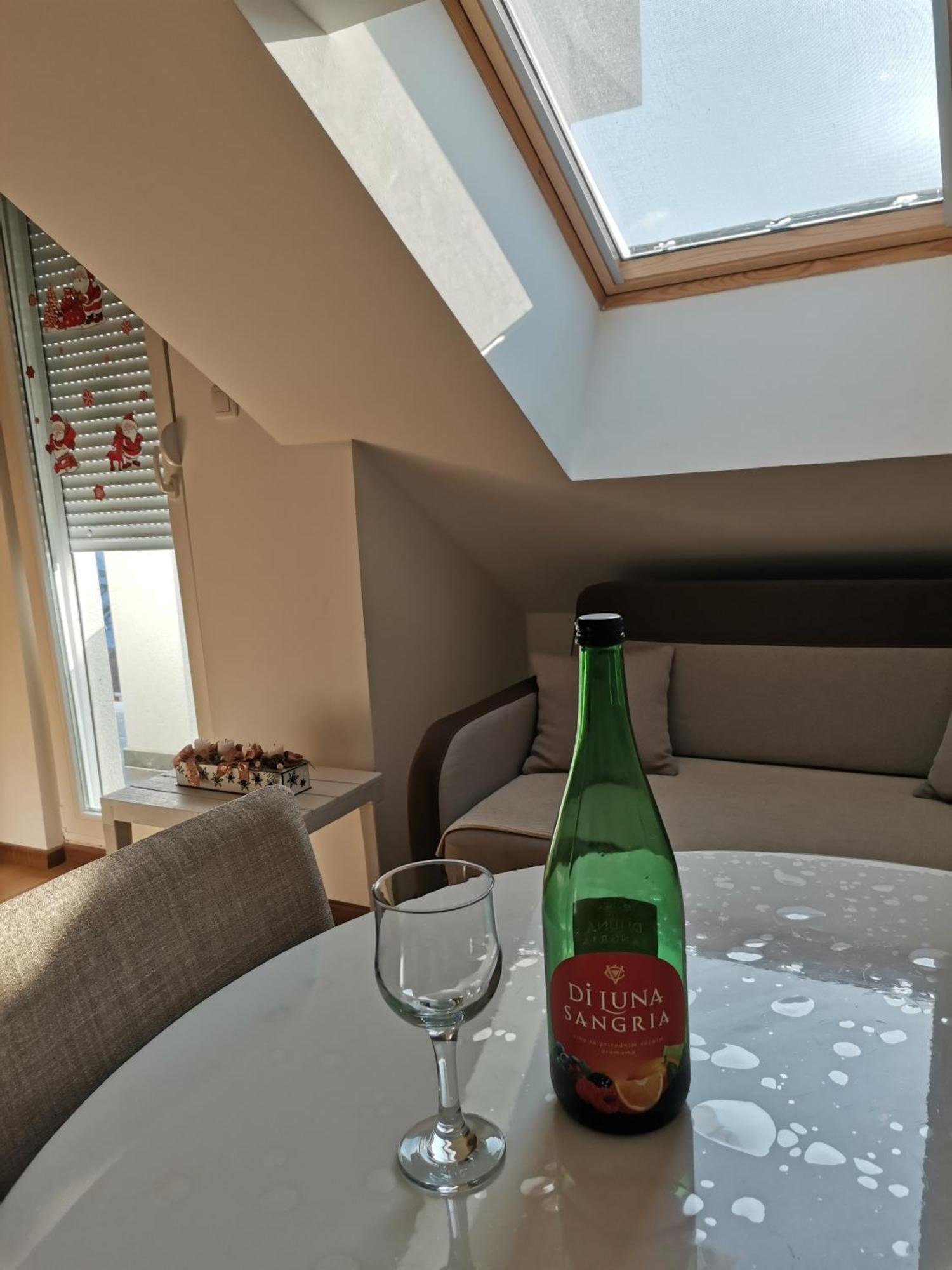 Stan Na Dan M Leilighet Novi Sad Eksteriør bilde