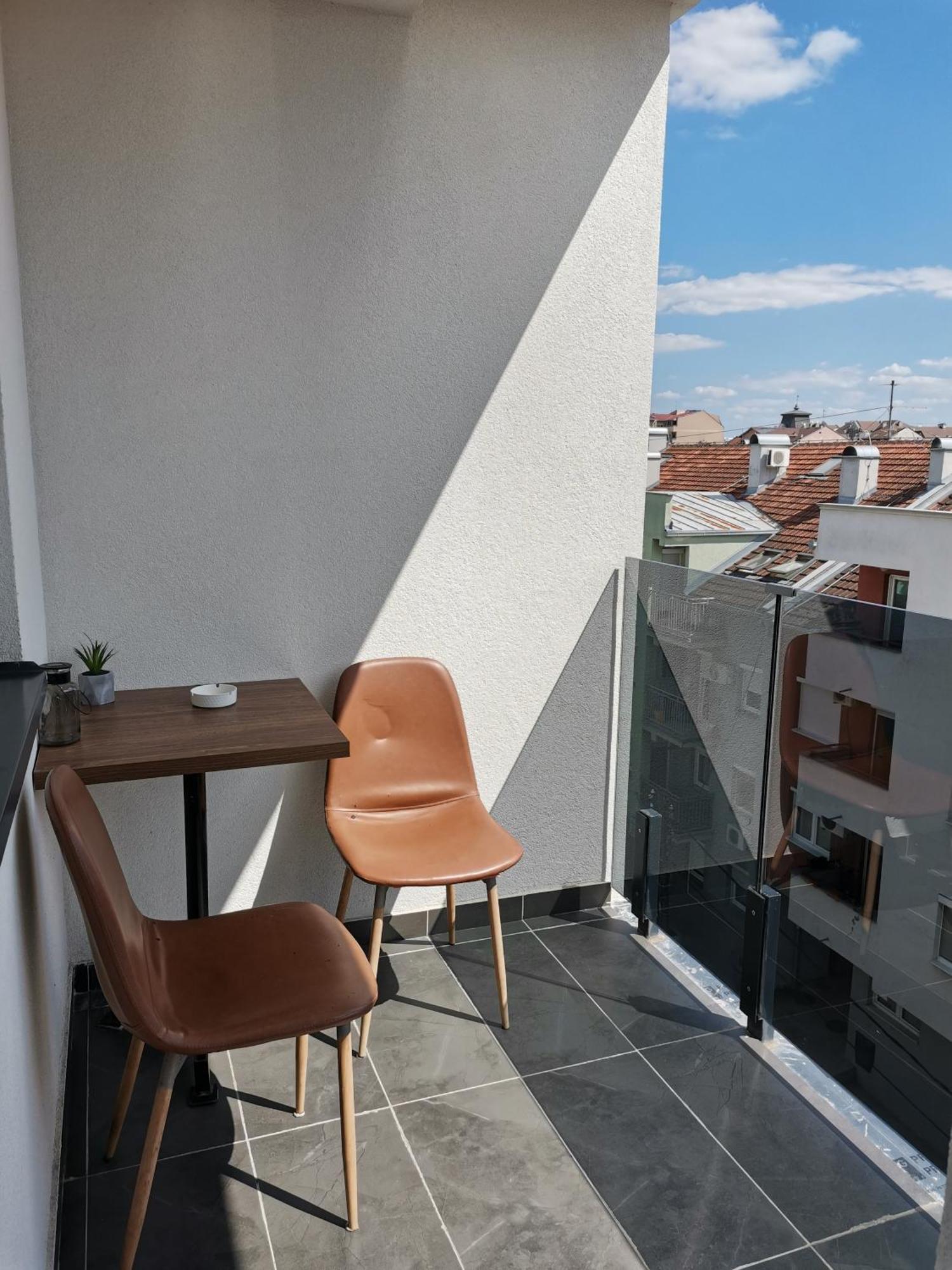 Stan Na Dan M Leilighet Novi Sad Eksteriør bilde